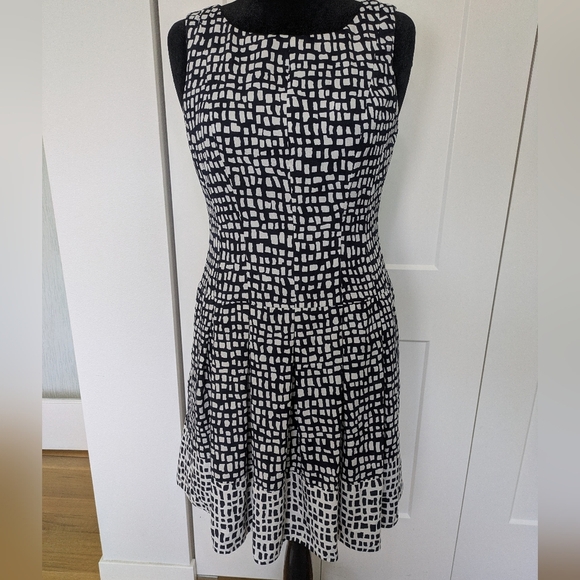Lauren Ralph Lauren Mini Black White Sleeveless Fit And Flare Dress, Size 10 - Picture 1 of 10